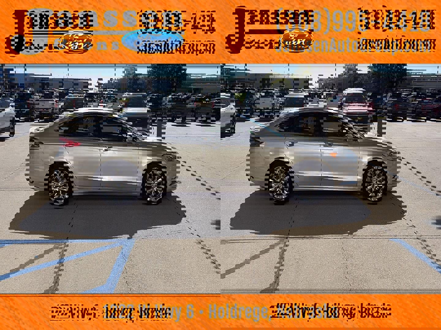 Used 2018 Ford Fusion Platinum FWD image 4