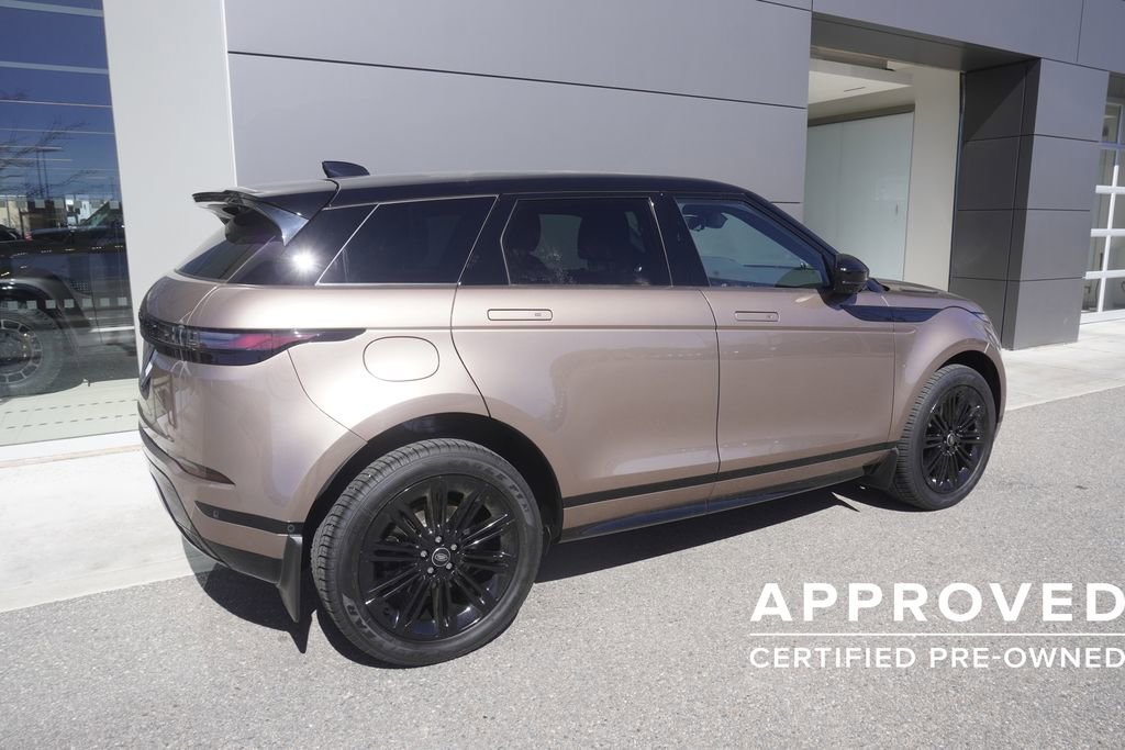 Used 2026 Land Rover Range Rover Evoque Dynamic SE AWD/4WD image 4