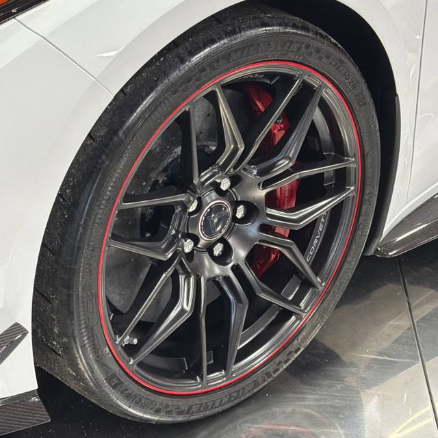 Used 2023 Chevrolet Corvette Z06 w/ Z07 Performance Package RWD image 12