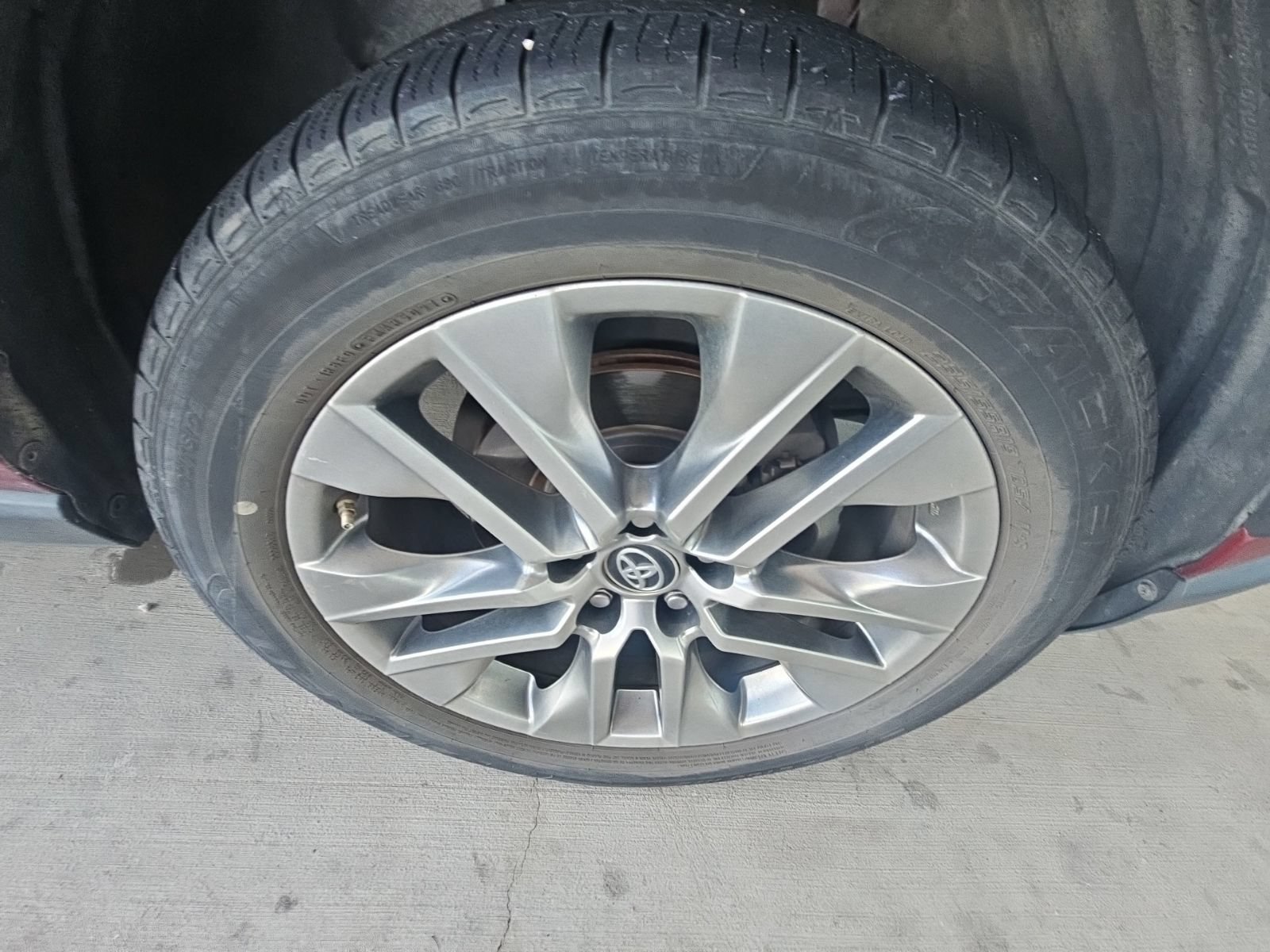 Used 2019 Toyota RAV4 Limited FWD image 24