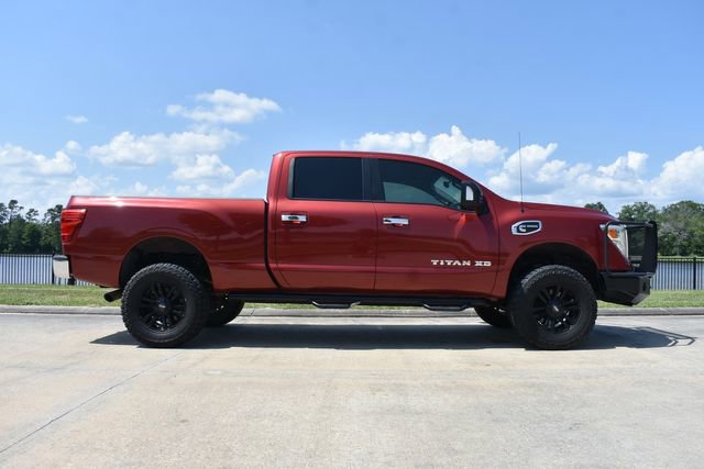Used 2017 Nissan Titan SV image 7