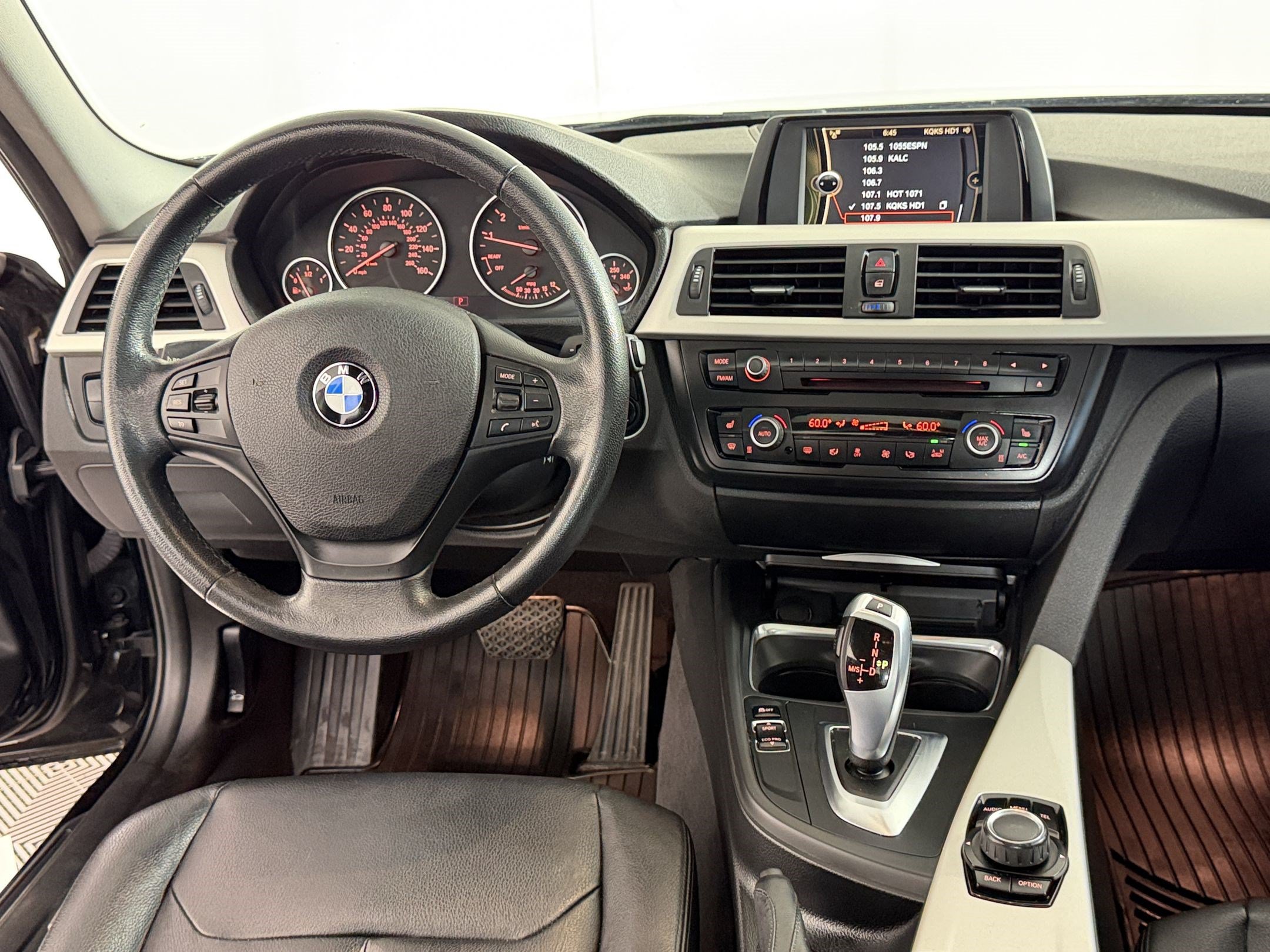 Used 2014 BMW 320i xDrive Sedan AWD/4WD image 27
