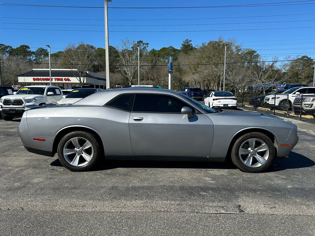 Used 2016 Dodge Challenger SXT image 12