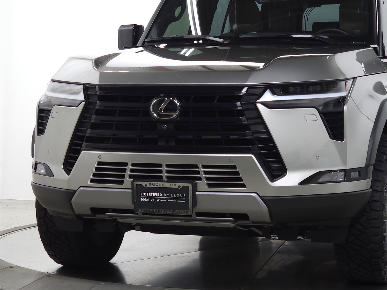Used 2025 Lexus GX 550 AWD/4WD image 3