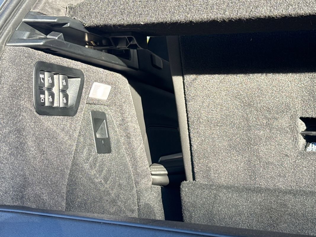 Used 2024 BMW X7 M60i w/ Executive Package image 22