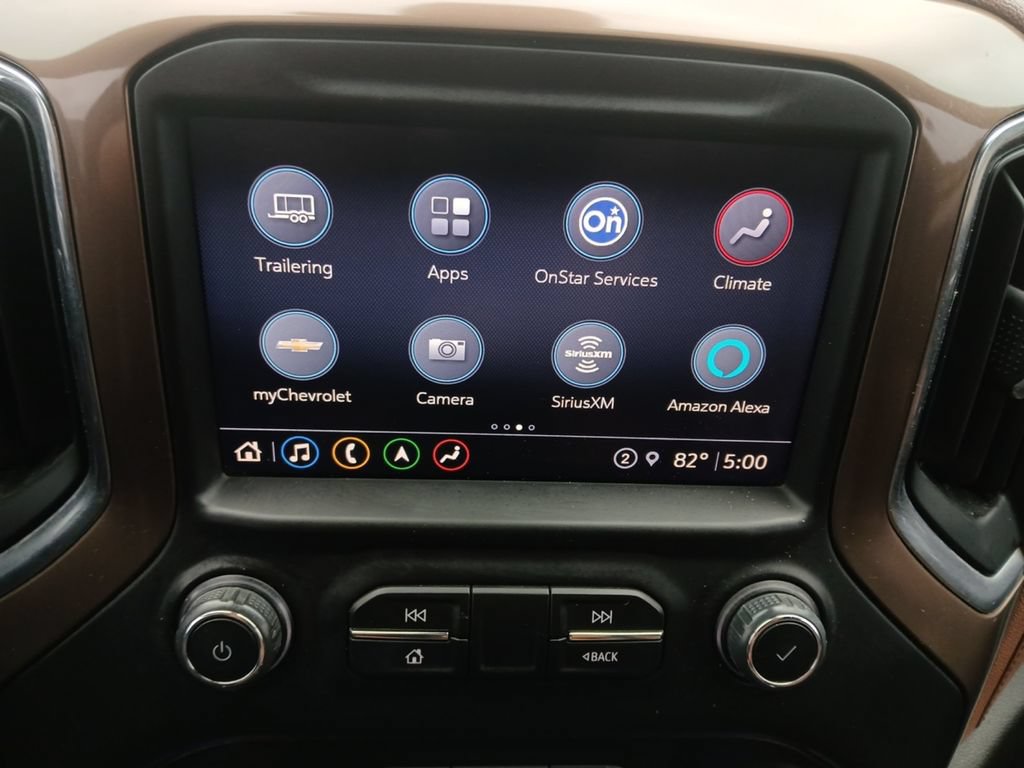 Used 2022 Chevrolet Silverado 1500 High Country w/ Technology Package AWD/4WD image 8