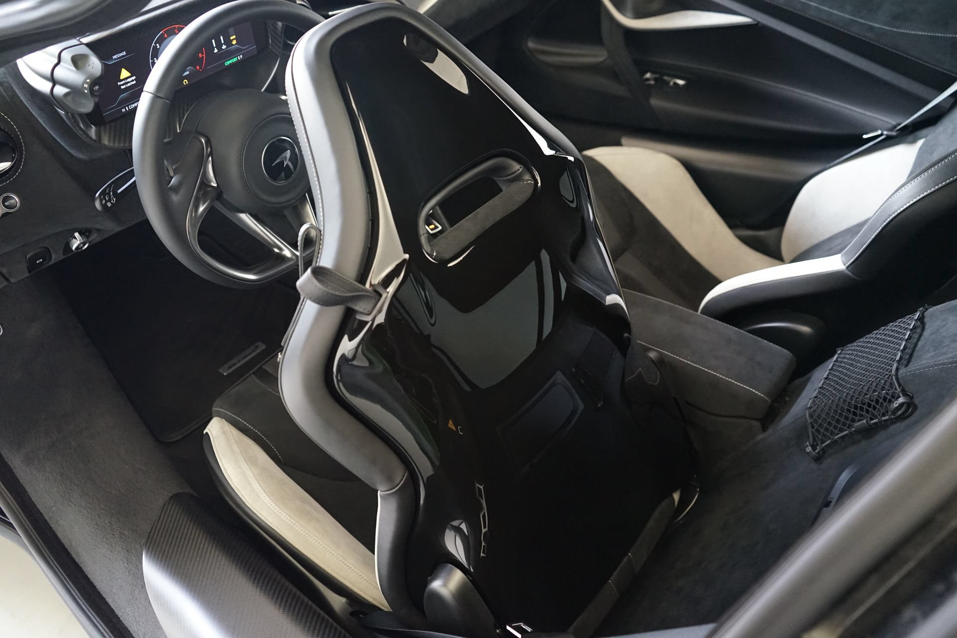 Used 2024 McLaren 750S RWD image 35