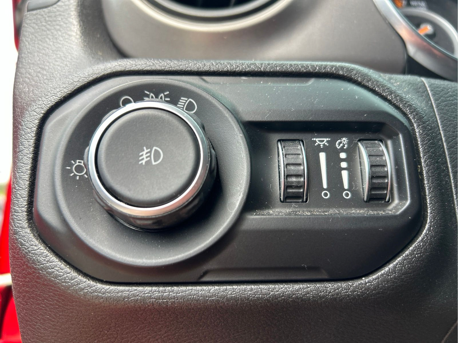 Certified 2020 Jeep Wrangler Sport AWD/4WD image 25