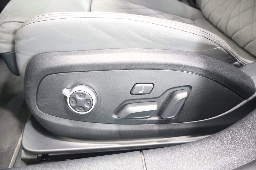 Used 2023 Audi S4 Premium Plus w/ Premium Plus Package image 14
