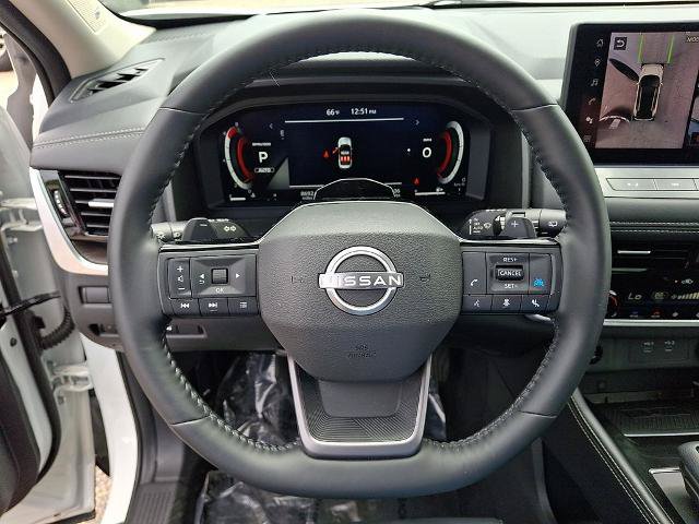 Certified 2025 Nissan Rogue Platinum w/ Tech Package AWD/4WD image 19