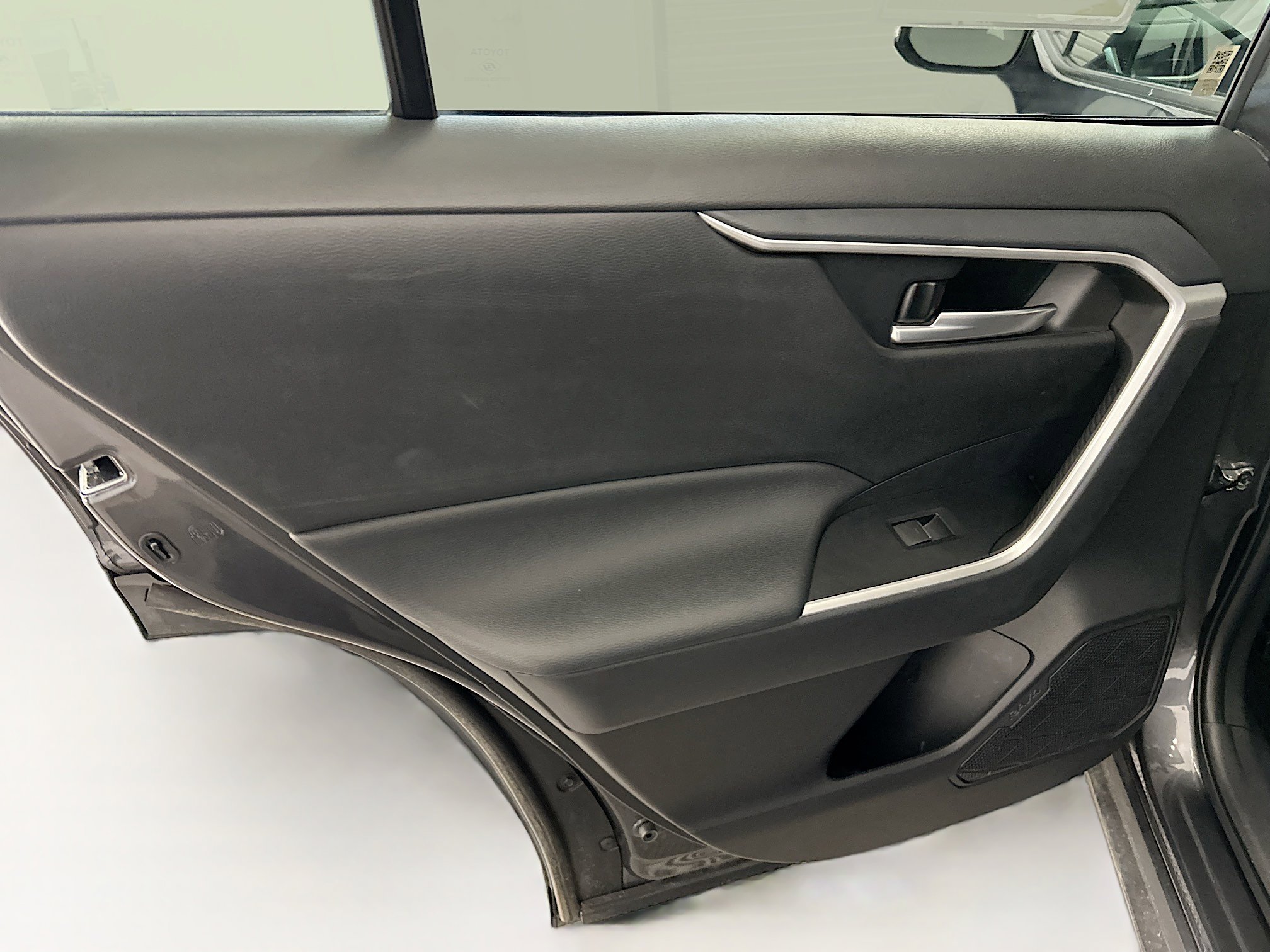 Used 2025 Toyota RAV4 XLE image 27