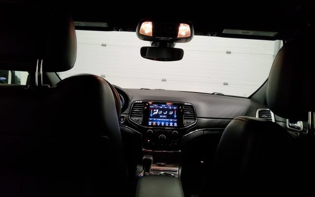 Used 2020 Jeep Grand Cherokee Limited w/ Luxury Group II AWD/4WD image 26