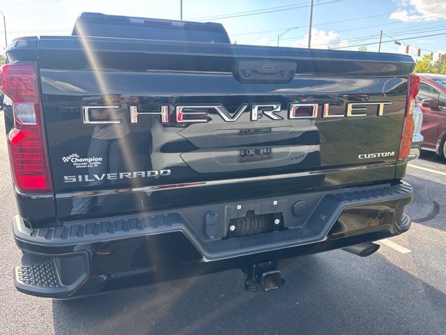 Used 2023 Chevrolet Silverado 2500 Custom w/ Custom Value Package AWD/4WD image 6
