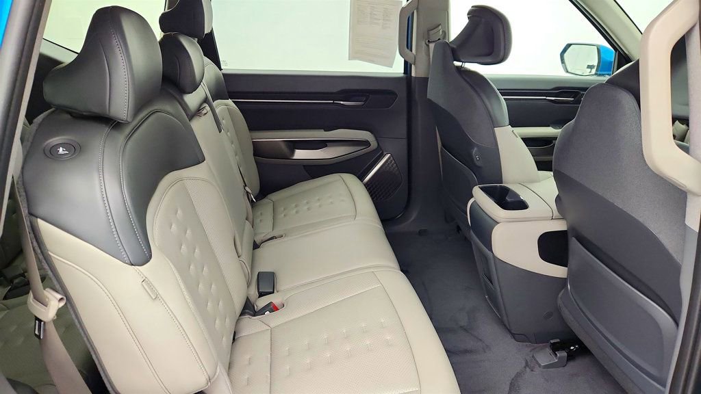 Used 2026 Kia EV9 Wind image 24