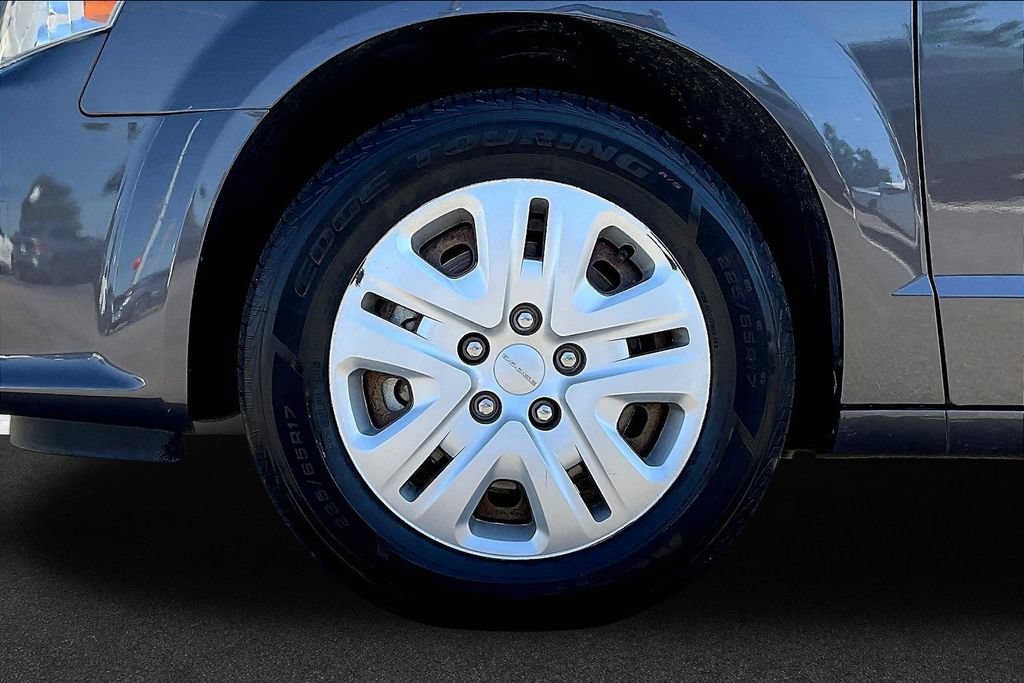 Used 2019 Dodge Grand Caravan SE FWD image 31