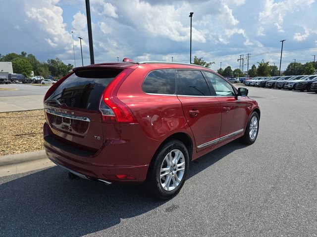 Used 2016 Volvo XC60 T5 Premier w/ Proximity Package FWD image 3