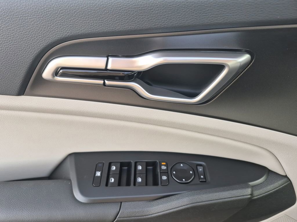 New 2026 Kia Sportage EX image 7