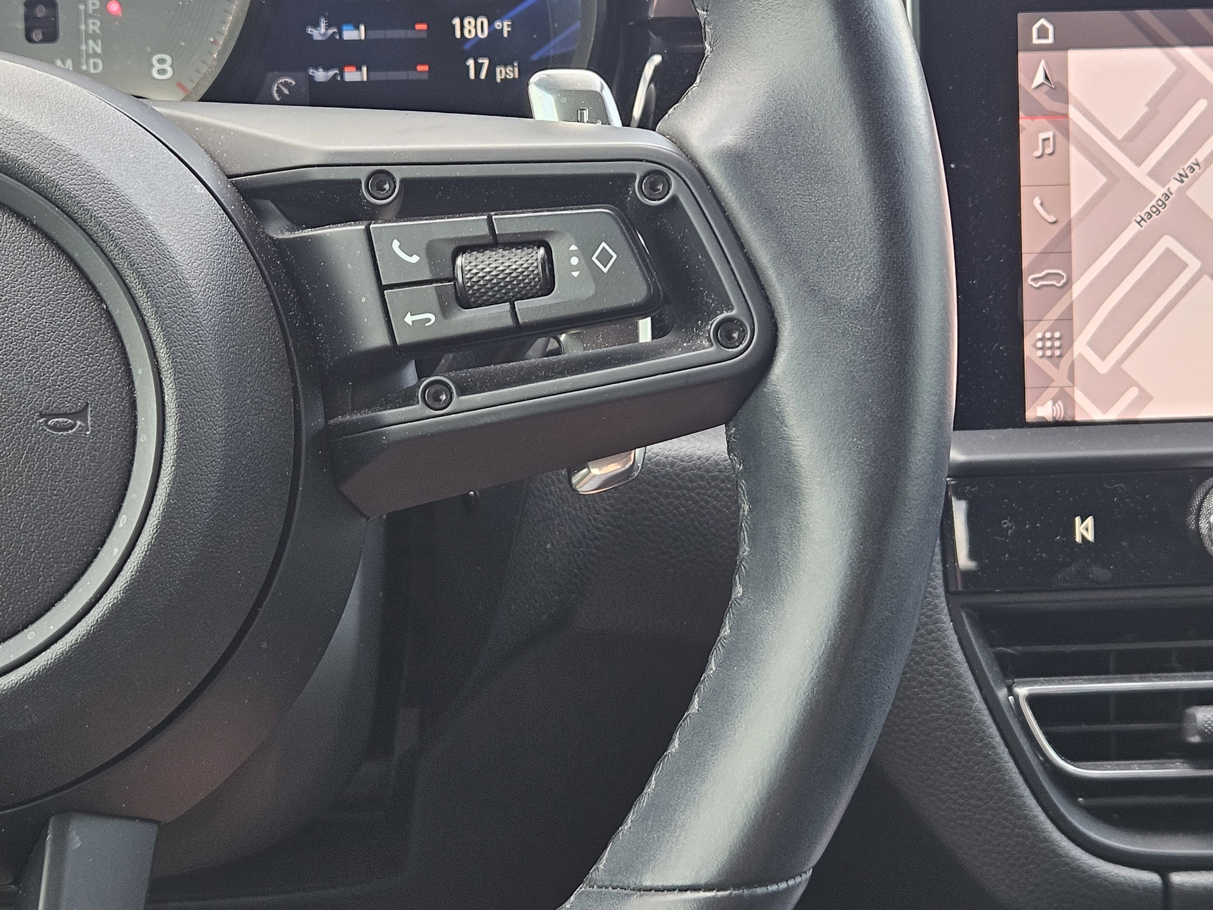 Used 2023 Porsche Macan S image 27