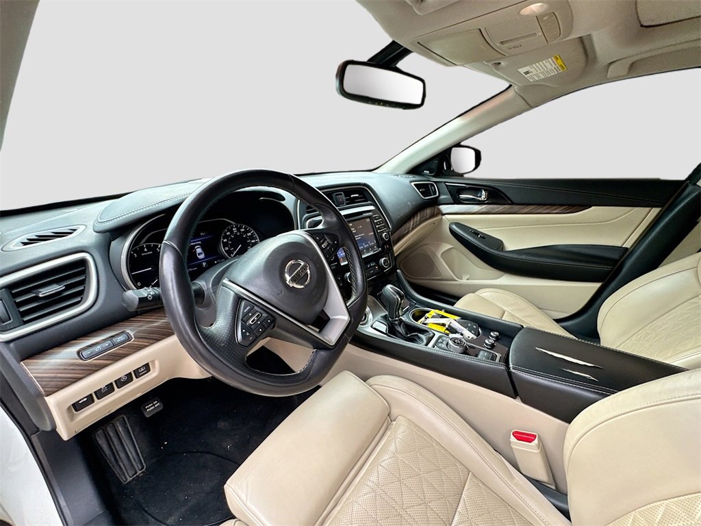 Used 2017 Nissan Maxima Platinum image 9