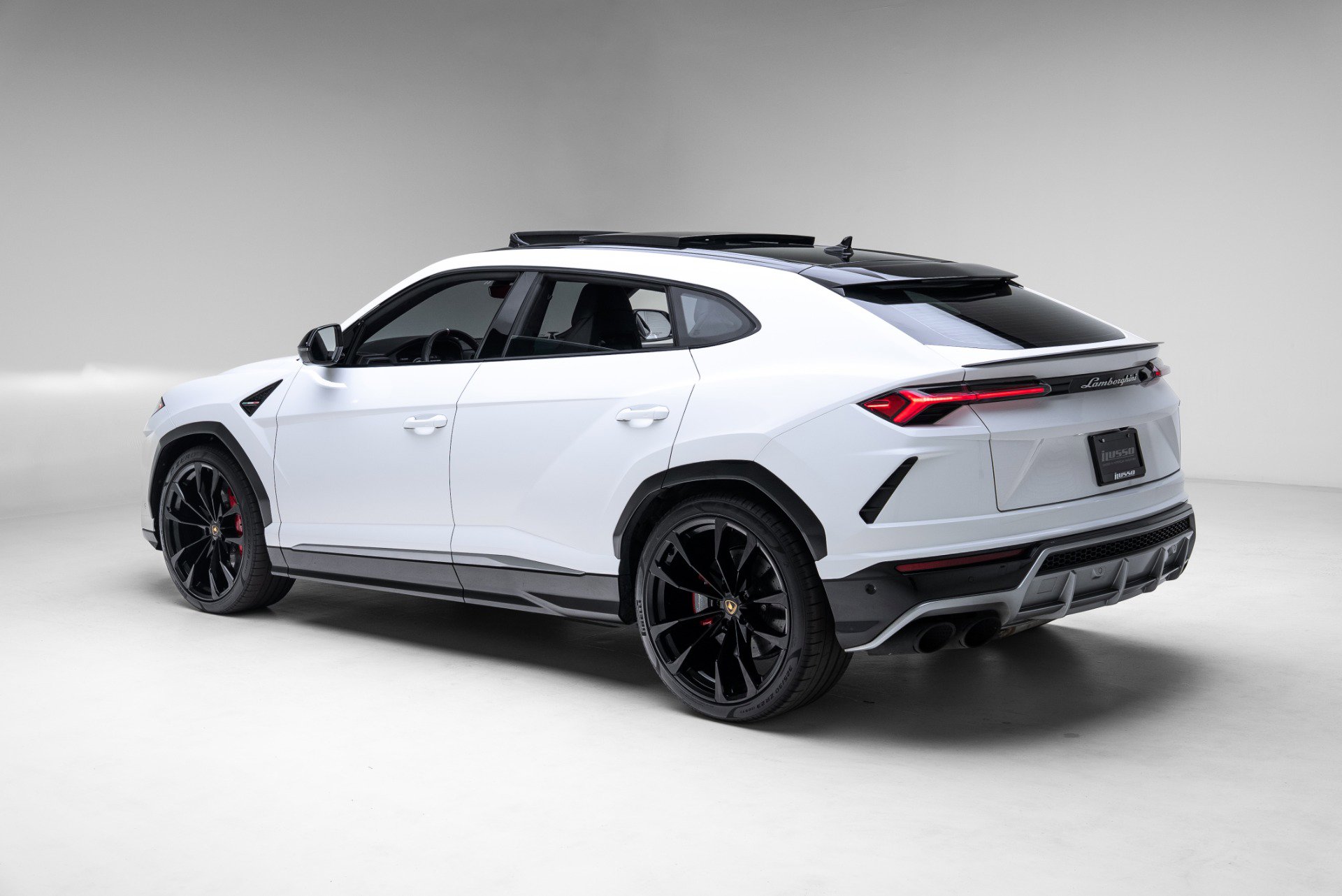 Used 2021 Lamborghini Urus AWD/4WD image 28