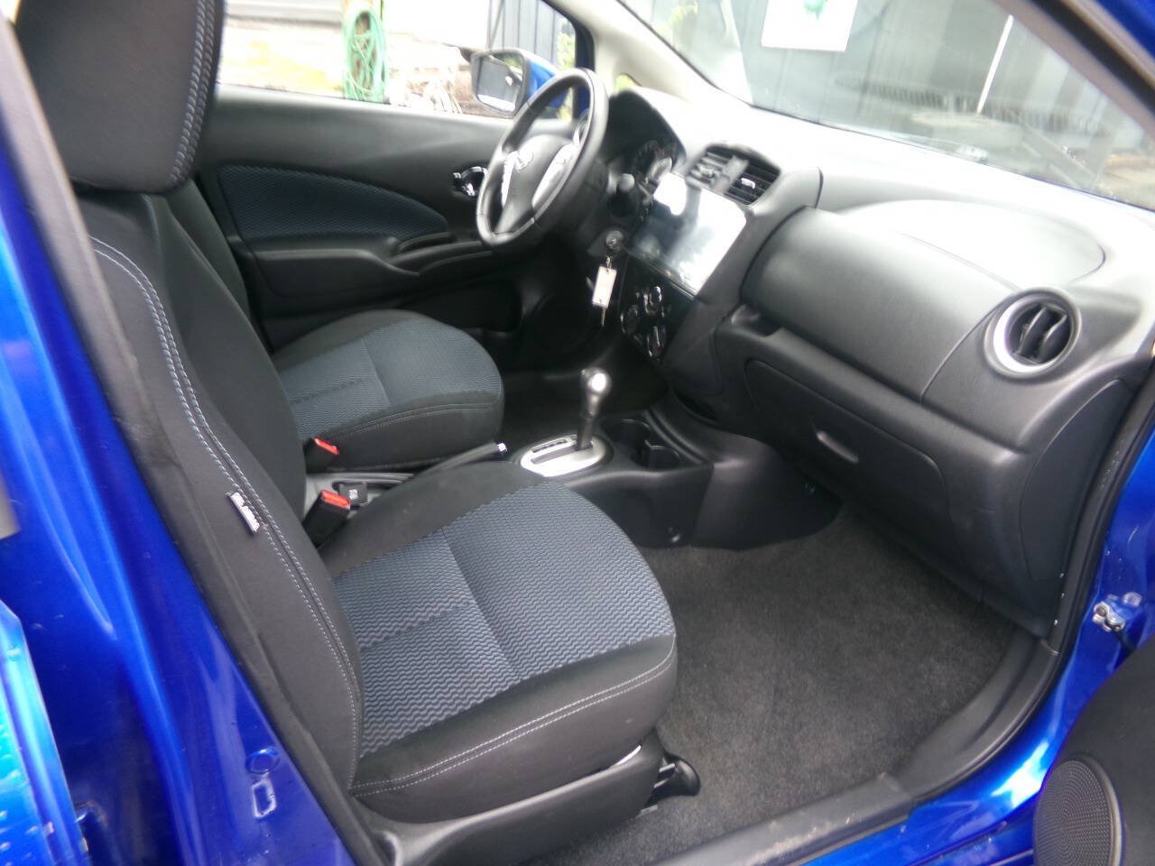 Used 2015 Nissan Versa Note SV FWD image 10