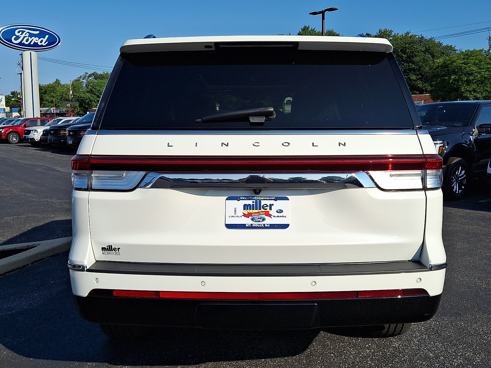 Used 2022 Lincoln Navigator Reserve w/ Monochromatic Package AWD/4WD image 5