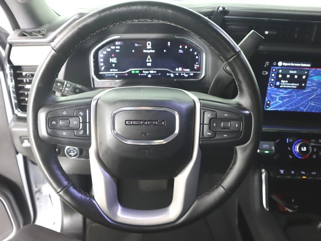 Used 2025 GMC Sierra 3500 Denali image 10
