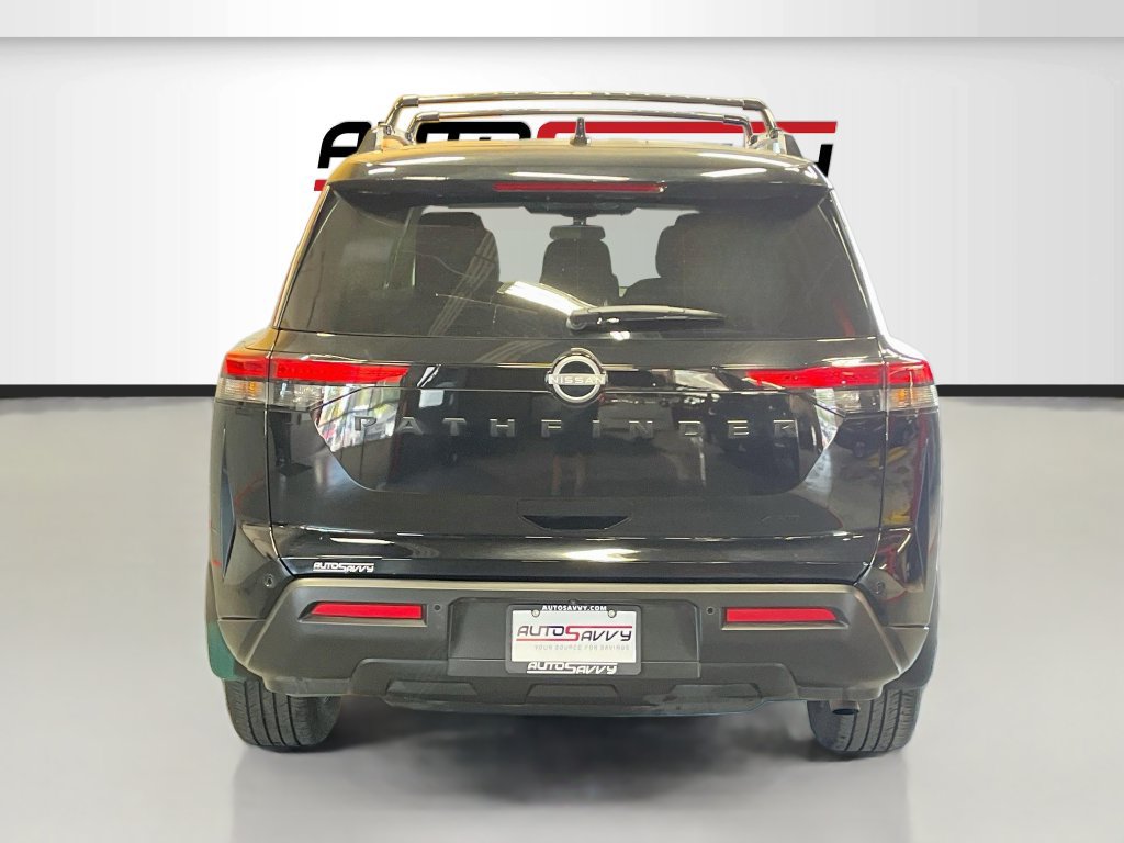 Used 2025 Nissan Pathfinder SV w/ Black Appearance Package AWD/4WD image 6