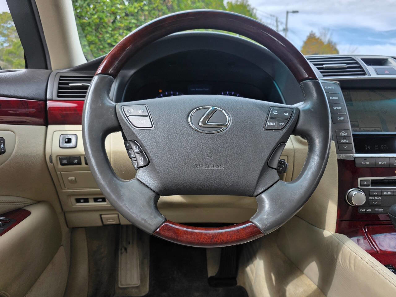 Used 2010 Lexus LS 460 image 20