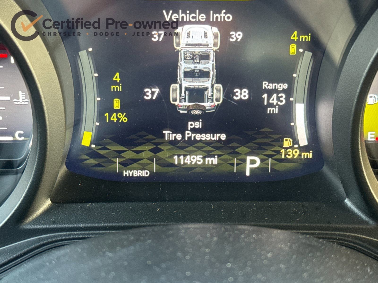 Certified 2025 Jeep Wrangler Unlimited Sahara w/ Safety Group image 28