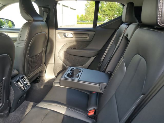 Used 2026 Volvo XC40 B5 Plus AWD/4WD image 10