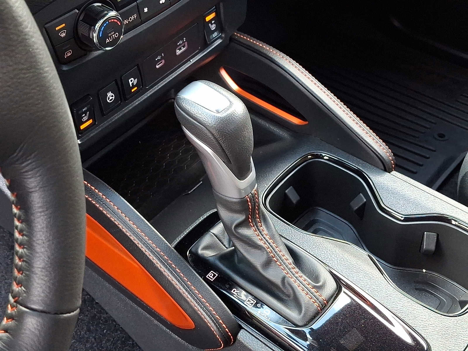 Used 2024 Nissan Frontier PRO-4X w/ Pro Convenience Package image 13