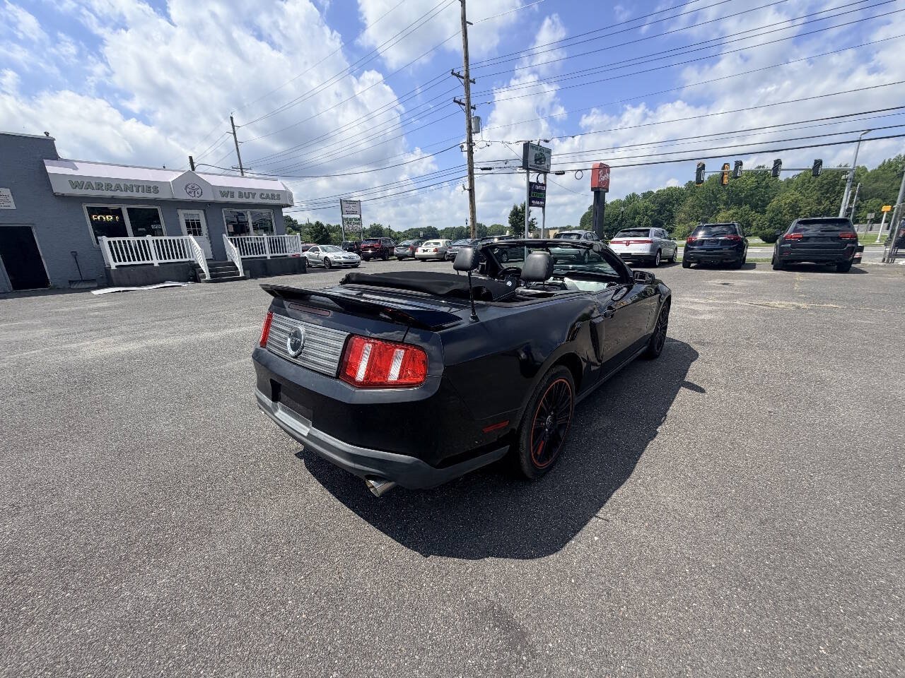 Used 2010 Ford Mustang GT Premium RWD image 13