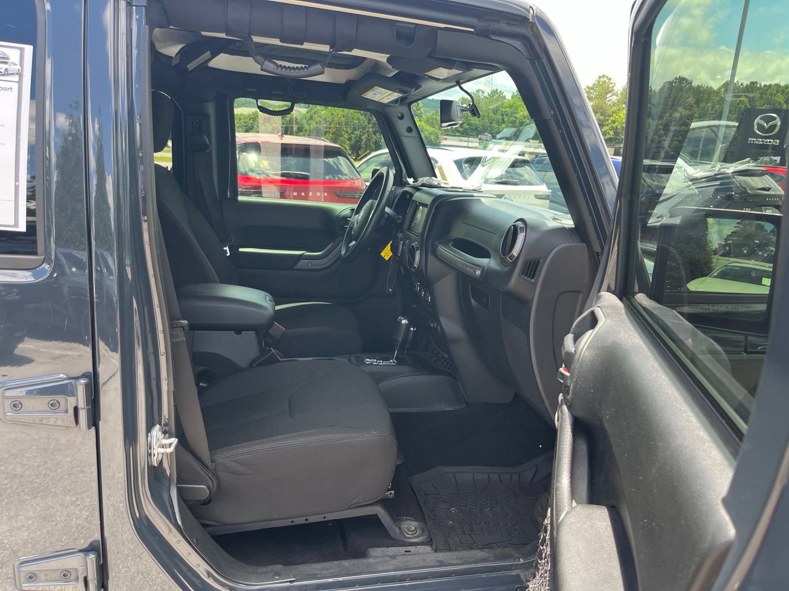 Used 2017 Jeep Wrangler Unlimited Sport w/ Quick Order Package 24S AWD/4WD image 28