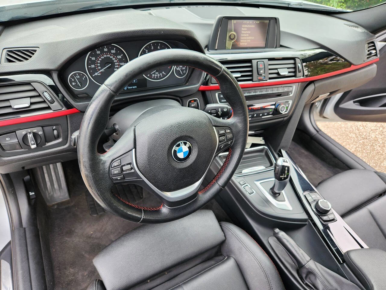 Used 2014 BMW 328i xDrive Sedan AWD/4WD image 28