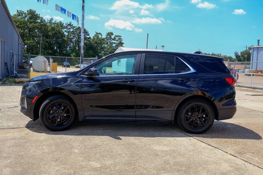 Used 2024 Chevrolet Equinox LT w/ LPO, Blackout Package FWD image 24