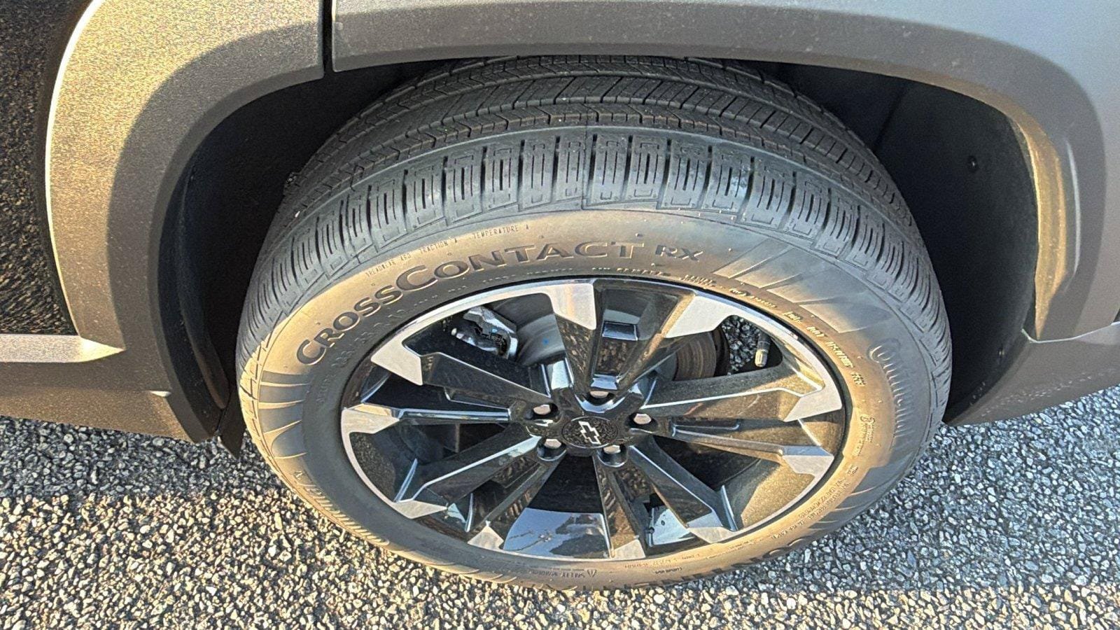 New 2027 Chevrolet Equinox RS w/ Safety and Technology Package FWD image 13