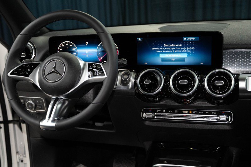New 2026 Mercedes-Benz GLB 250 image 16