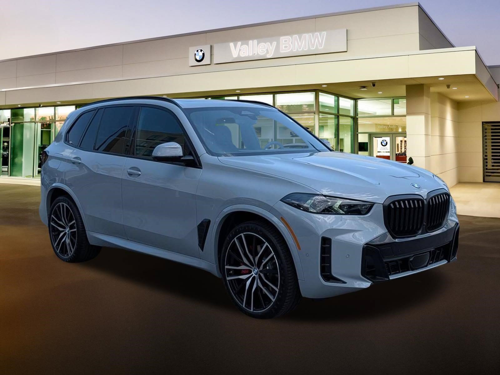 New 2026 BMW X5 xDrive40i w/ M Sport Package