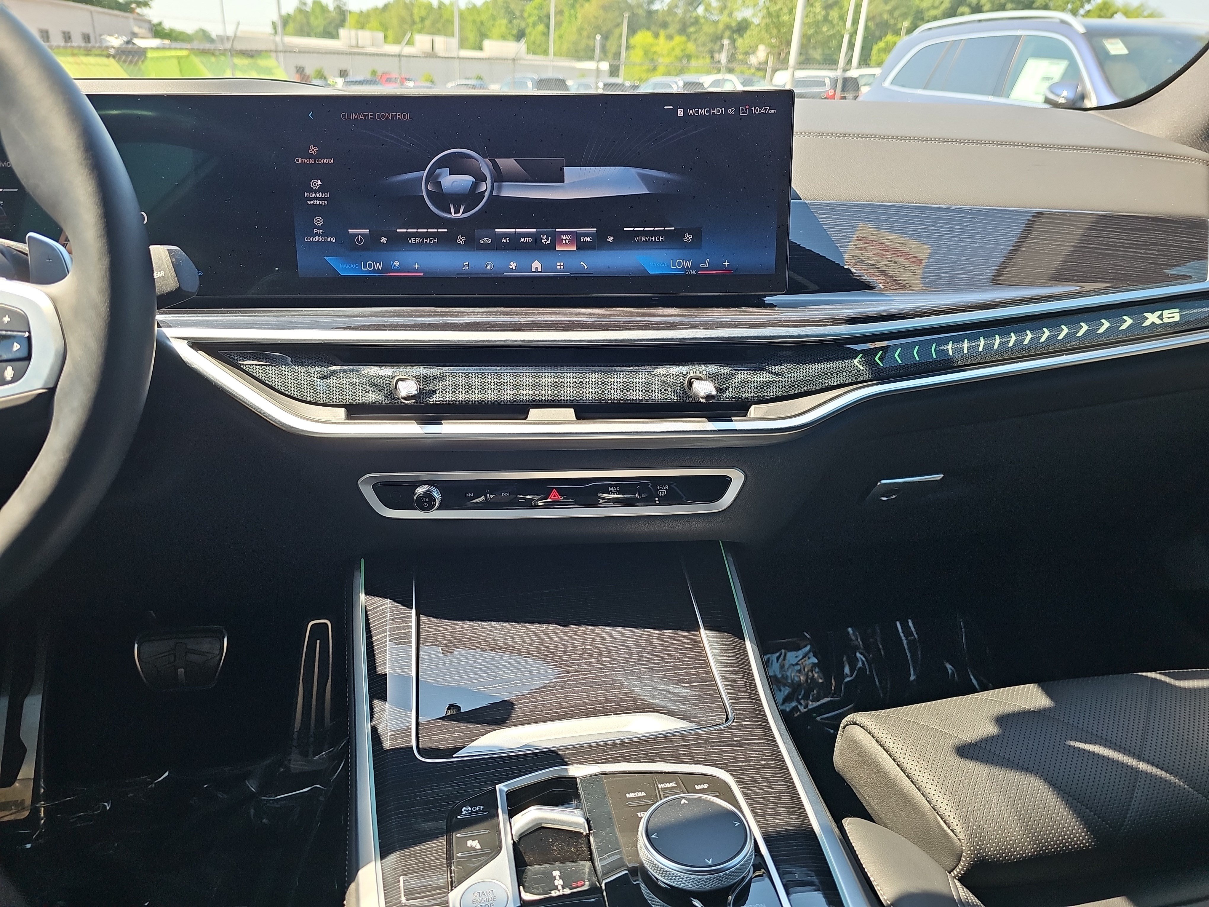 Certified 2024 BMW X5 xDrive40i w/ M Sport Package AWD/4WD image 23