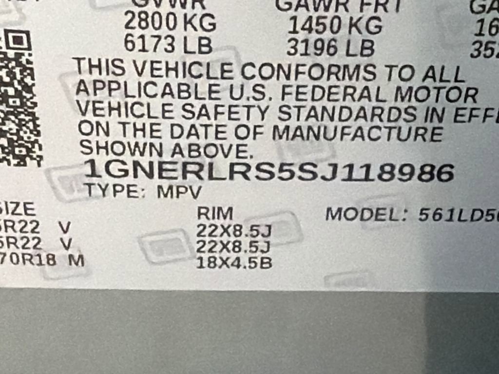 Used 2025 Chevrolet Traverse RS FWD image 33