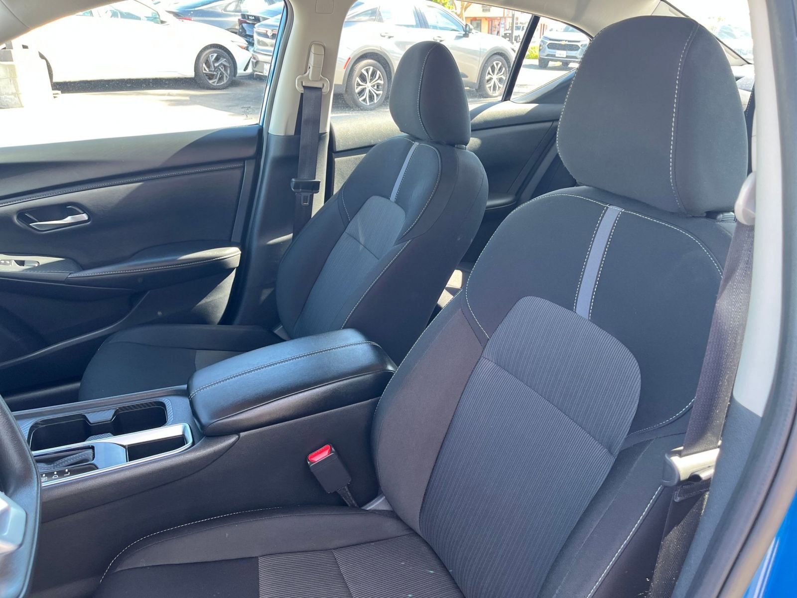Used 2025 Nissan Sentra SV FWD image 27