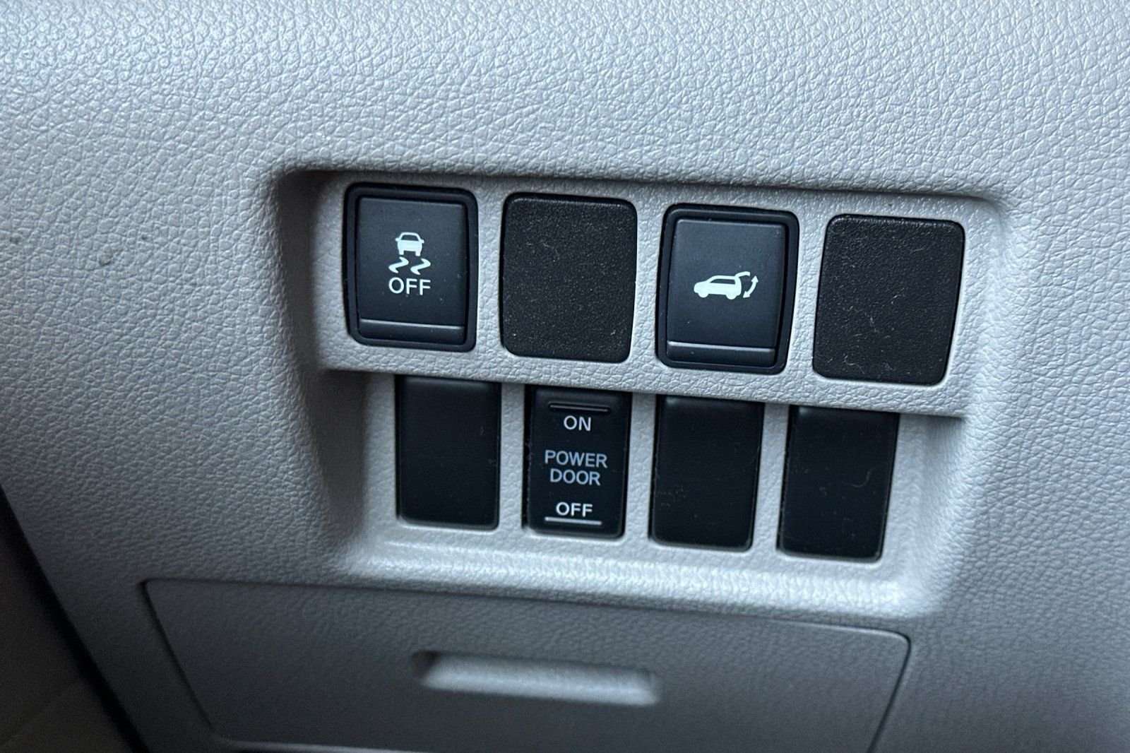 Used 2015 Nissan Quest SL w/ Value Cargo Package FWD image 31