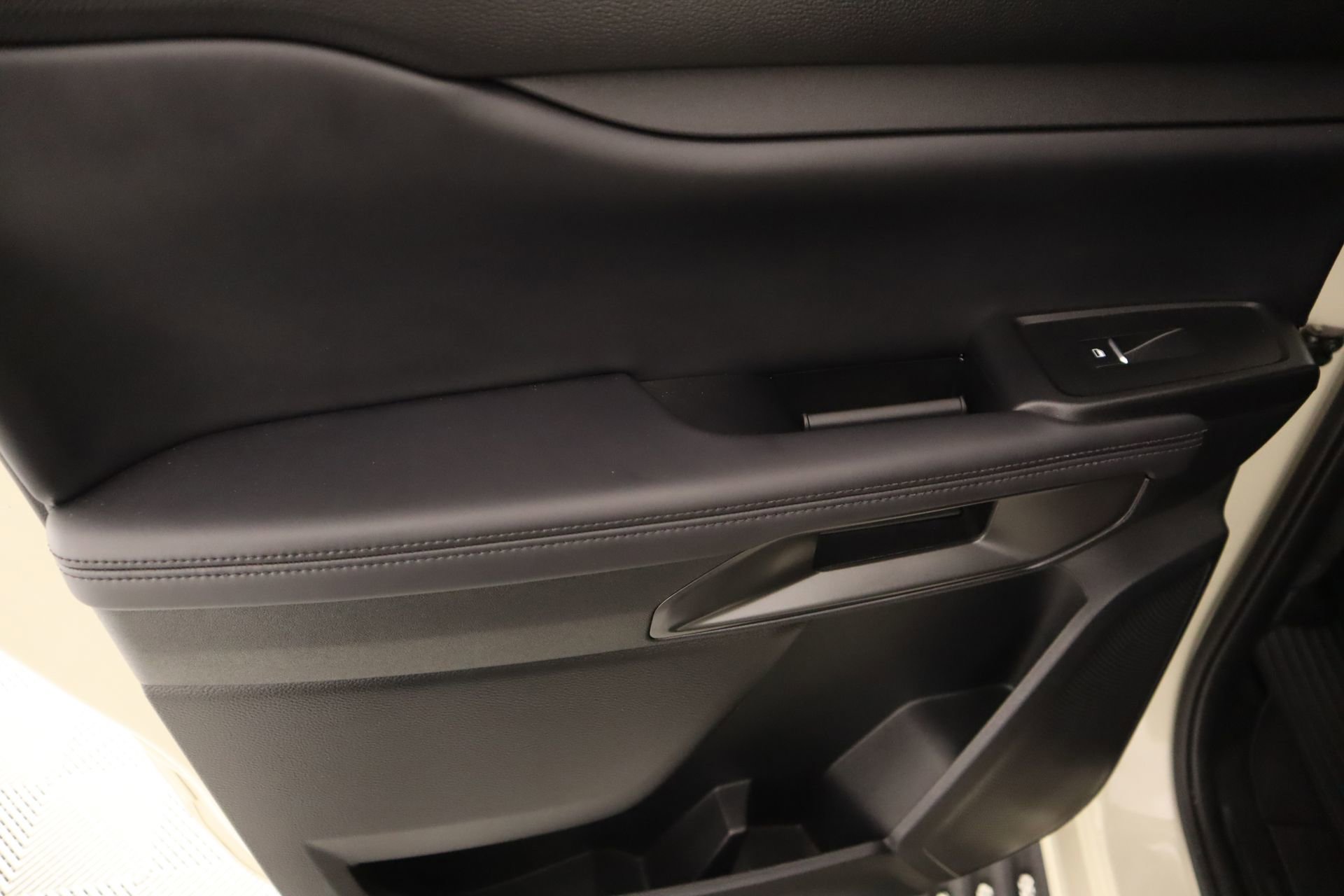 Used 2025 Ford Ranger Raptor AWD/4WD image 16
