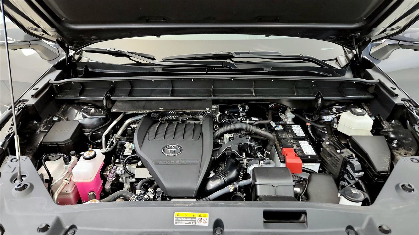 Certified 2025 Toyota Highlander Platinum image 15