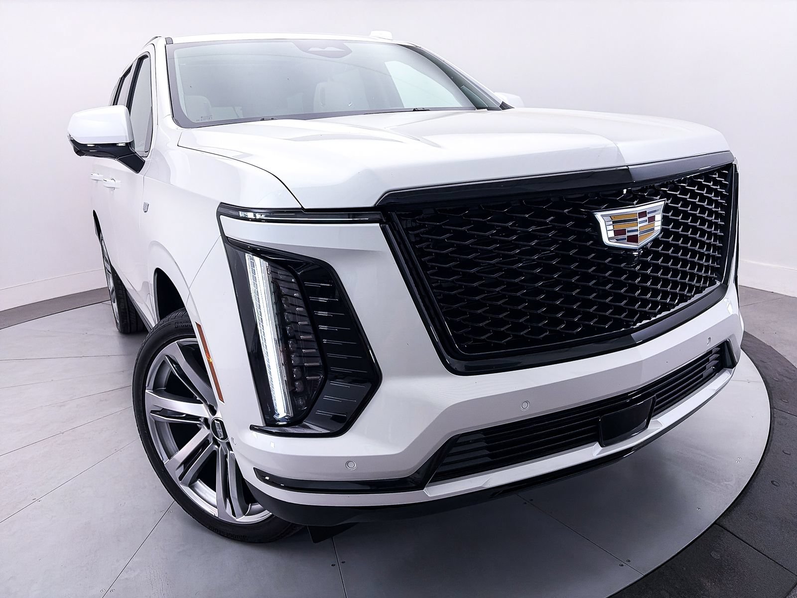 Used 2025 Cadillac Escalade Sport Platinum AWD/4WD image 3