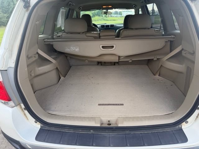 Used 2012 Toyota Highlander FWD w/ Tech Pkg image 8