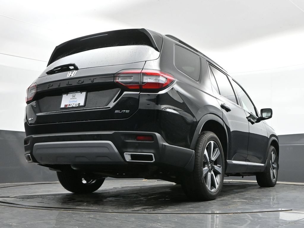 Used 2025 Honda Pilot Elite image 32