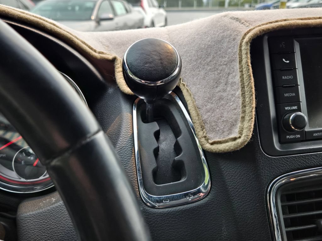 Used 2019 Dodge Grand Caravan SXT FWD image 33