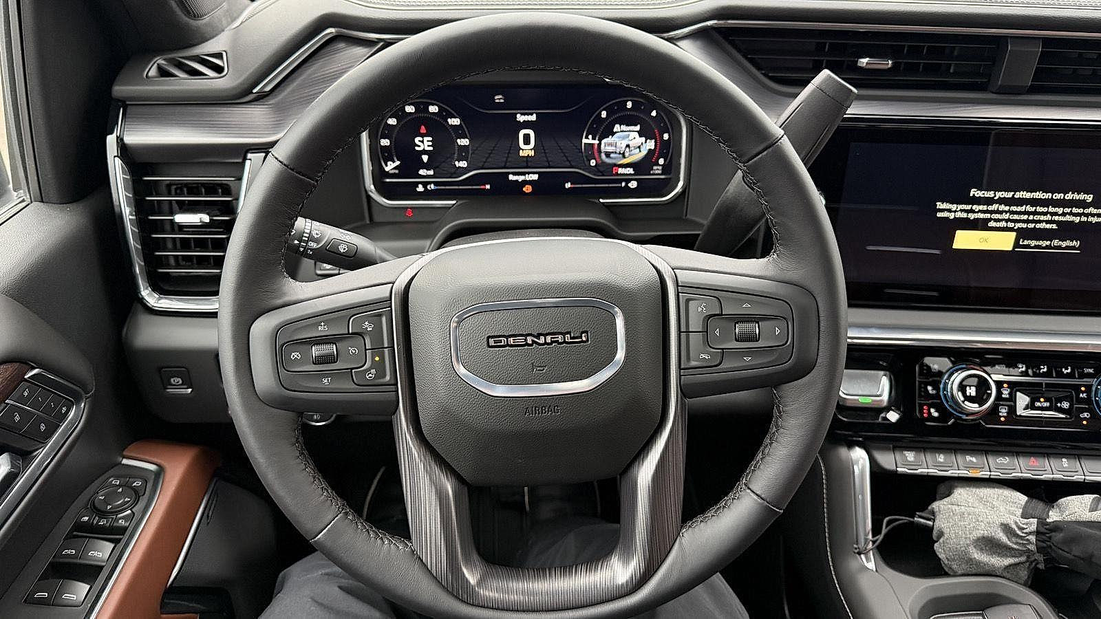 New 2025 GMC Sierra 3500 Denali Ultimate AWD/4WD image 13